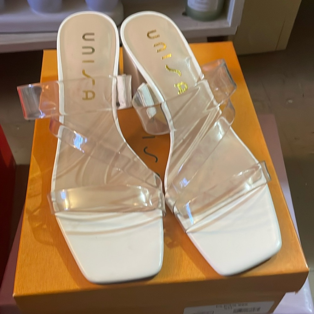 Unisa Clear Thick heel